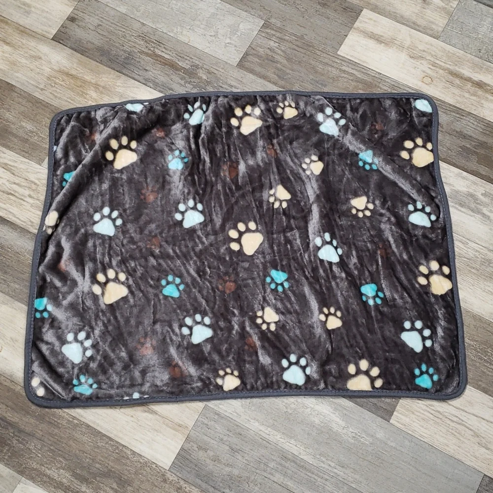 Paw Print blanket